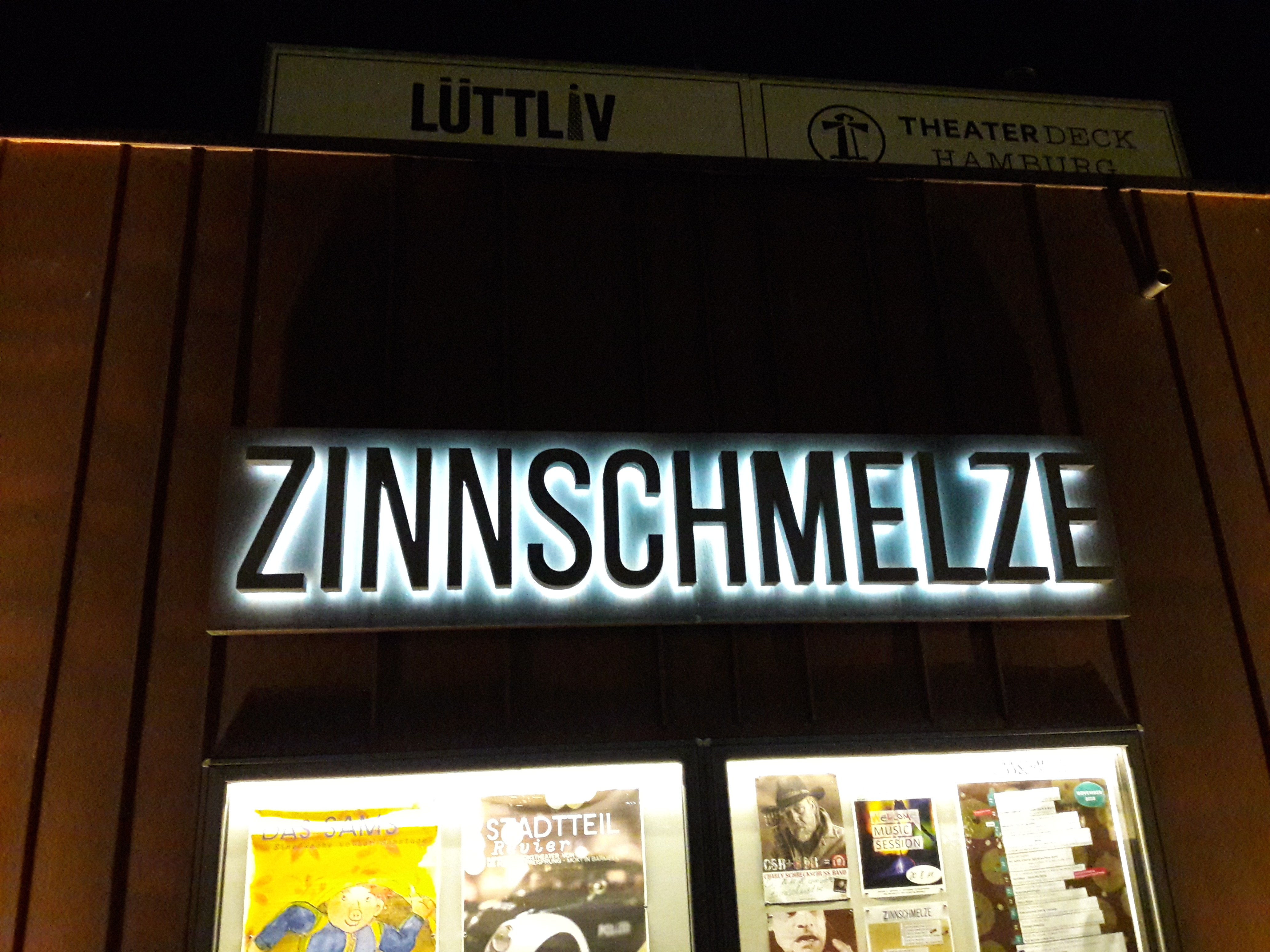 Die bekannte Kultur-Location an der U-Bahn-Haltestelle Barmbek
(Foto 2018 by Frederik Schlenk)