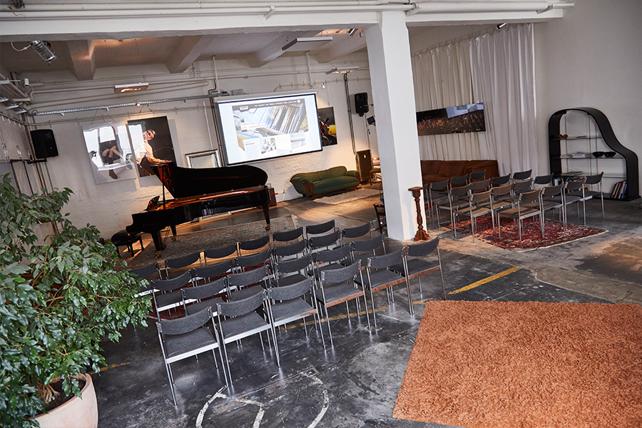 Foto: von der Webseite der "Kulturwerkstatt Hamburg" - Innenansicht "Loft" (bestuhlt)